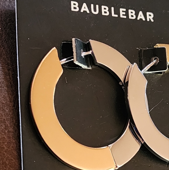 BaubleBar Two-Tone Chunky Hoop Earrings Gold & Silver Geometric Statement - Picture 4 of 5